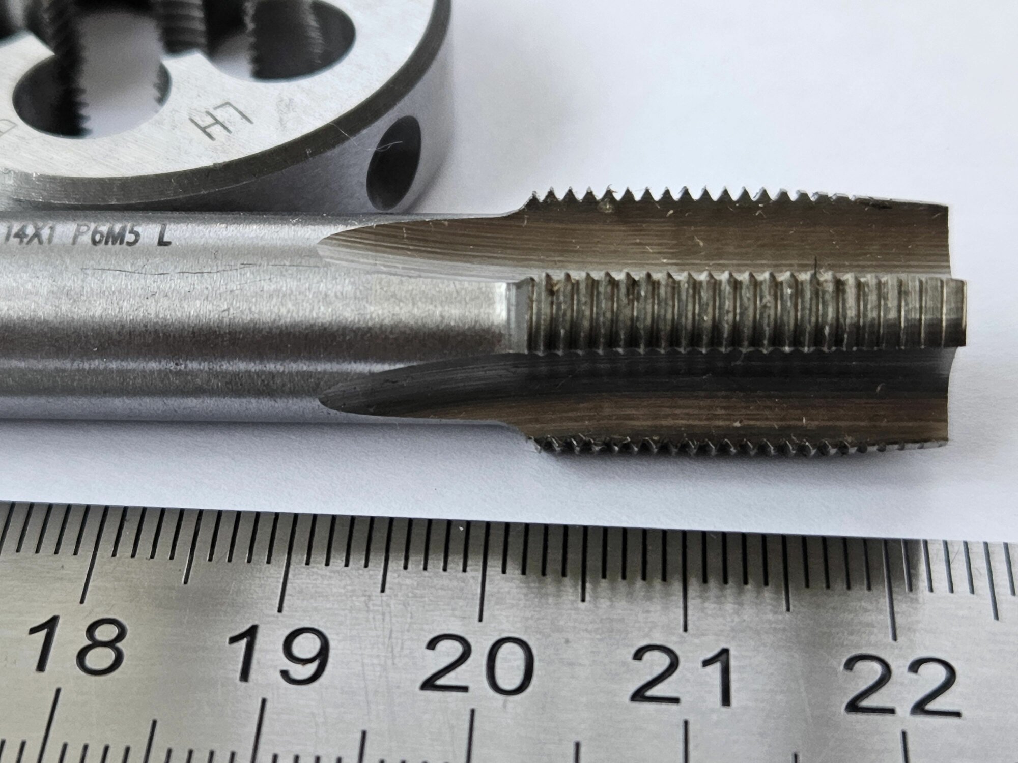 Метчик и плашка М14х1 левые — фото 1