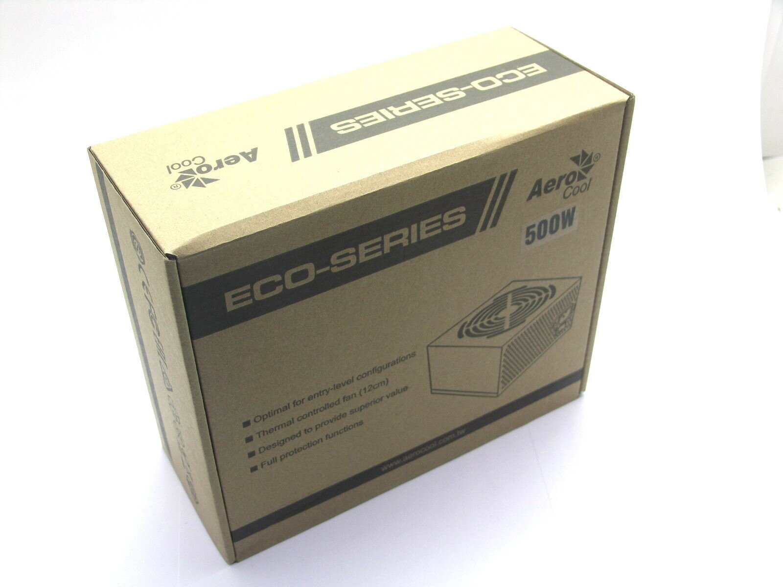 Блок питания AeroCool ECO-500 500W ATX (24+4pin) 12cm Fan 3xSATA