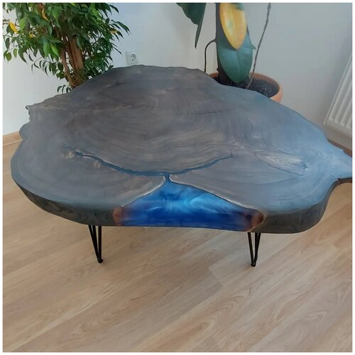 Журнальный стол из натурального дерева массива капового карагача Vamstol 75-92 синий уголок