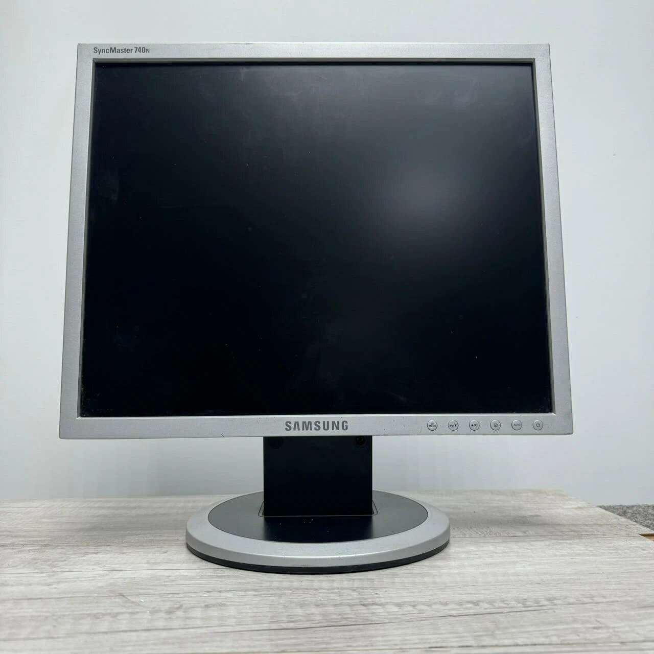 17" Монитор Samsung SyncMaster, 1280x1024, 75 Гц