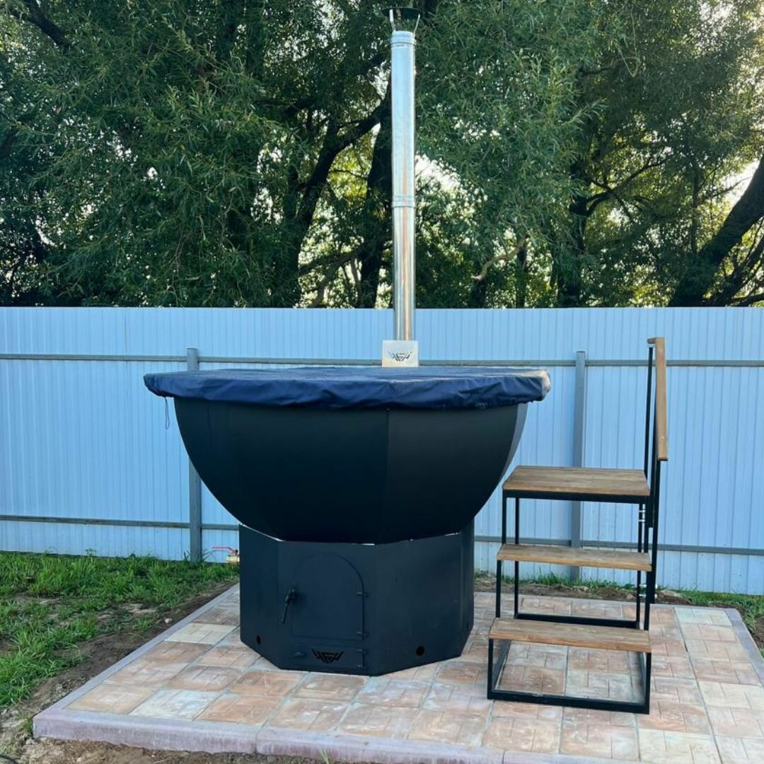 Бочки И Купели Банный чан на 6 человек, с ветрозащитой и лестницей с площадкой