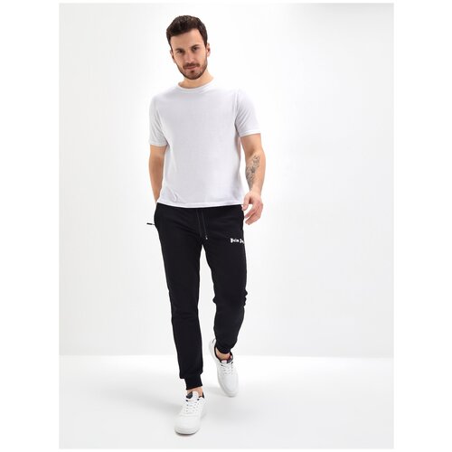 Спортивные штаны Джоггеры мужские карго, размер XL(48), цвет:чёрный.