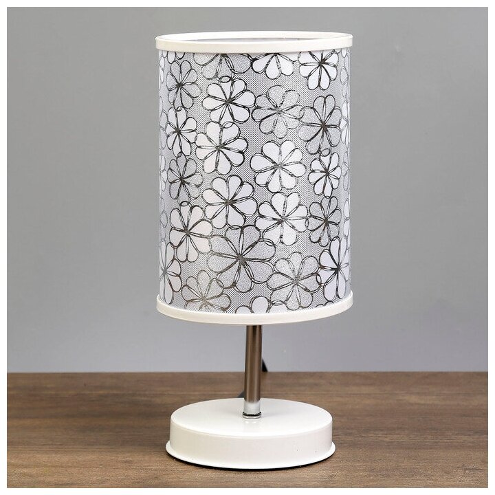 фото Лампа настольная "Ромашки" 1x60Вт E27 белый 14,5х14,5х30 см.