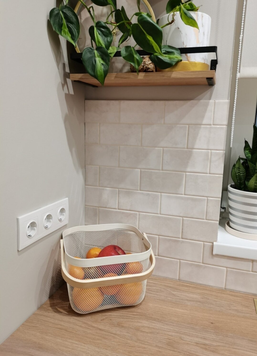 Корзина металлическая IKEA для хранения овощей, фруктов, косметики - фотография № 5