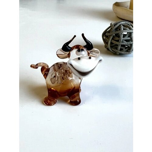 Фигурка корова из художественного стекла