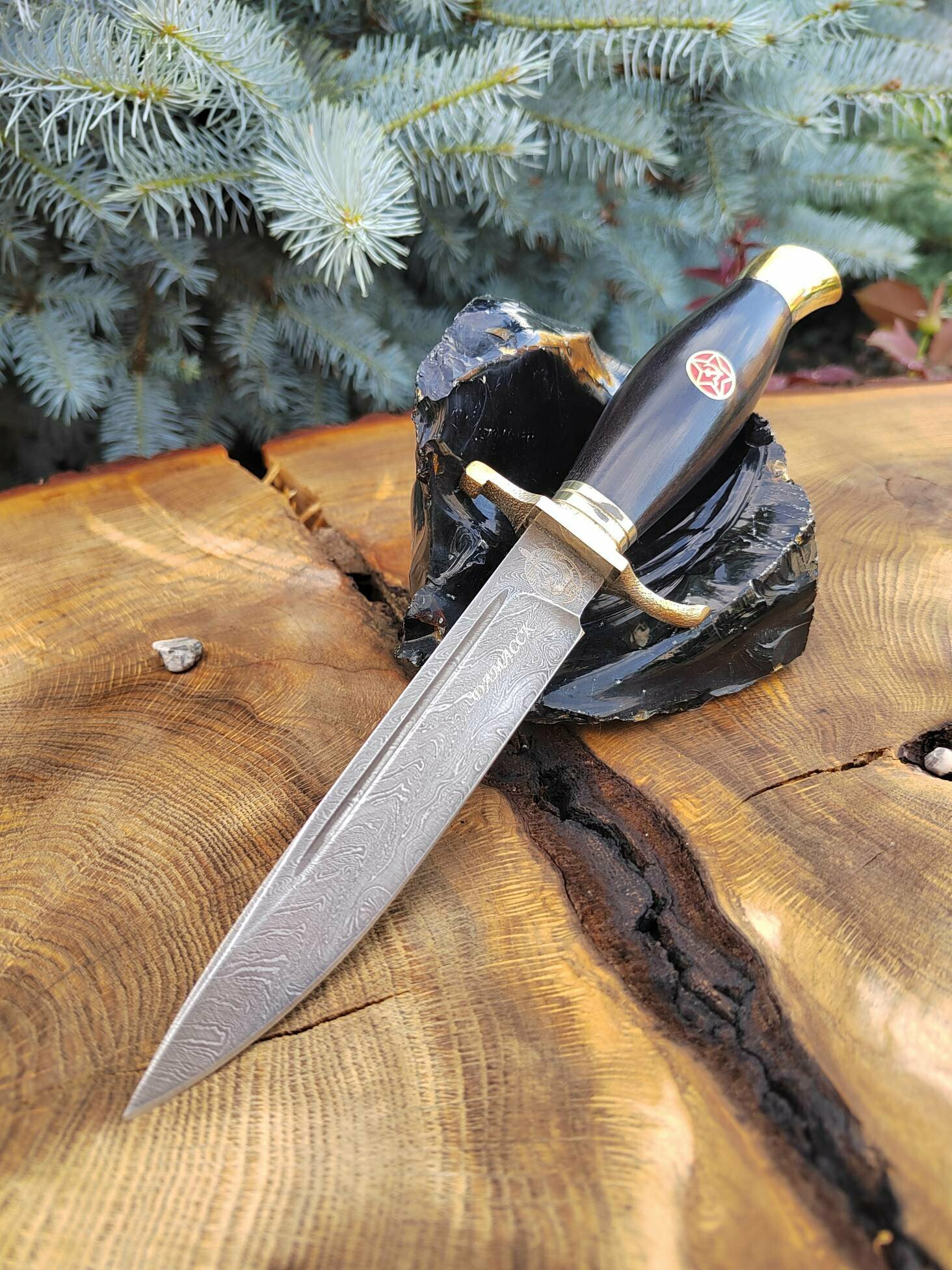 Финка НКВД - туристический нож ручной работы из дамасской стали