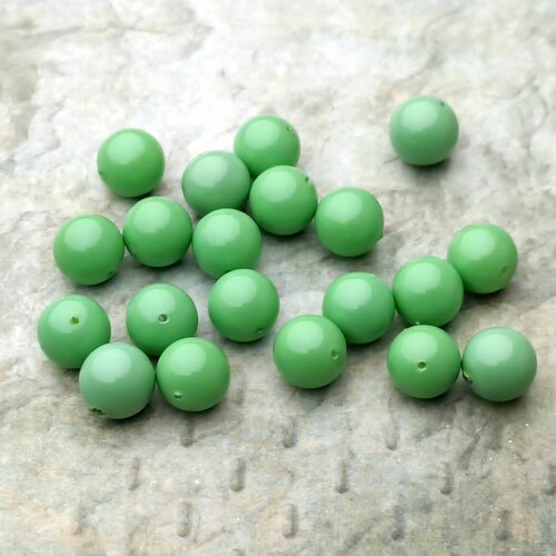 Бусина Перламутр зеленый гладкий шар 10 мм 20 шт.