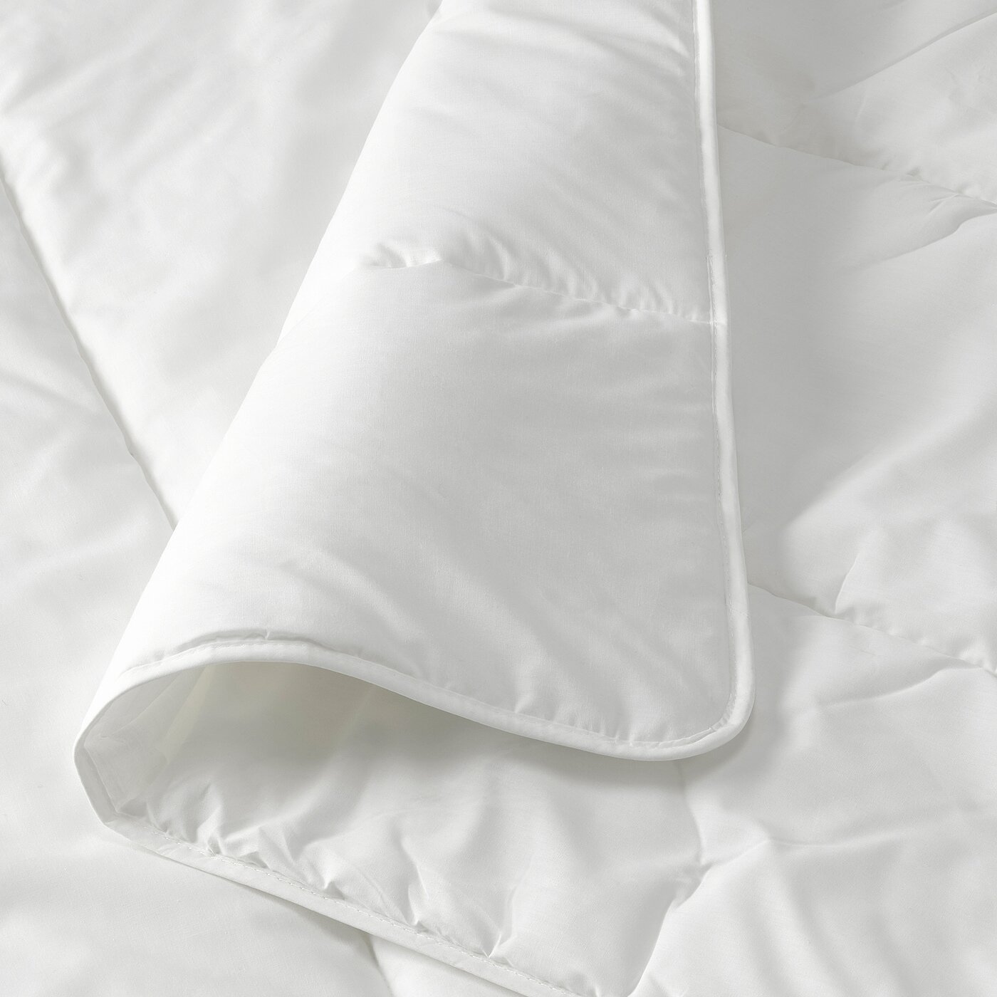Одеяло стеганное полутороспальное легкое смоспорре, 150x200 см - фотография № 4