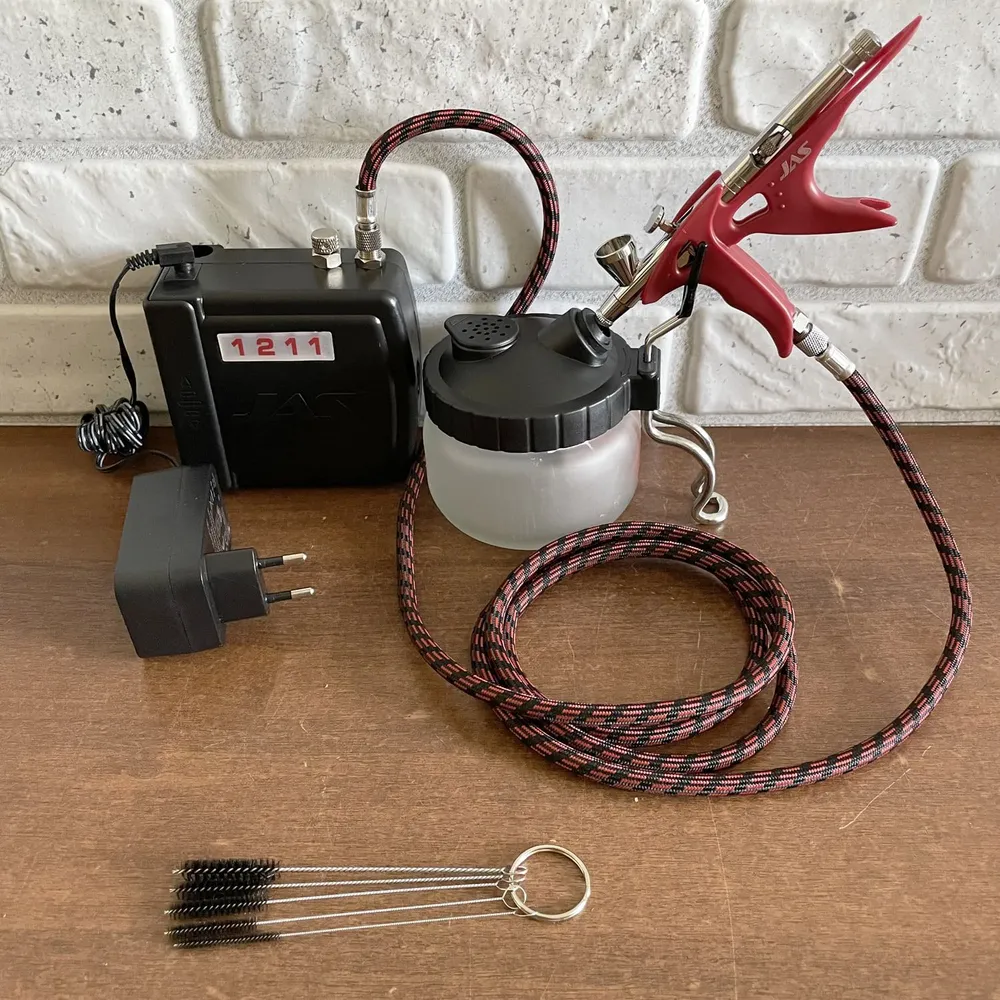 фото Набор для аэрографии для маникюра ногтей Jas 1902F с держателем (компрессор 10 Вт, ручка аэрограф 2 мл, регулировка давления на выходе)