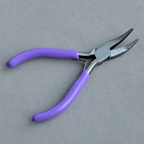 Тонкогубцы-утконосы без насечки инструмент для бижутерии размер 12 см сиреневые ручки карбоновая сталь 643₽