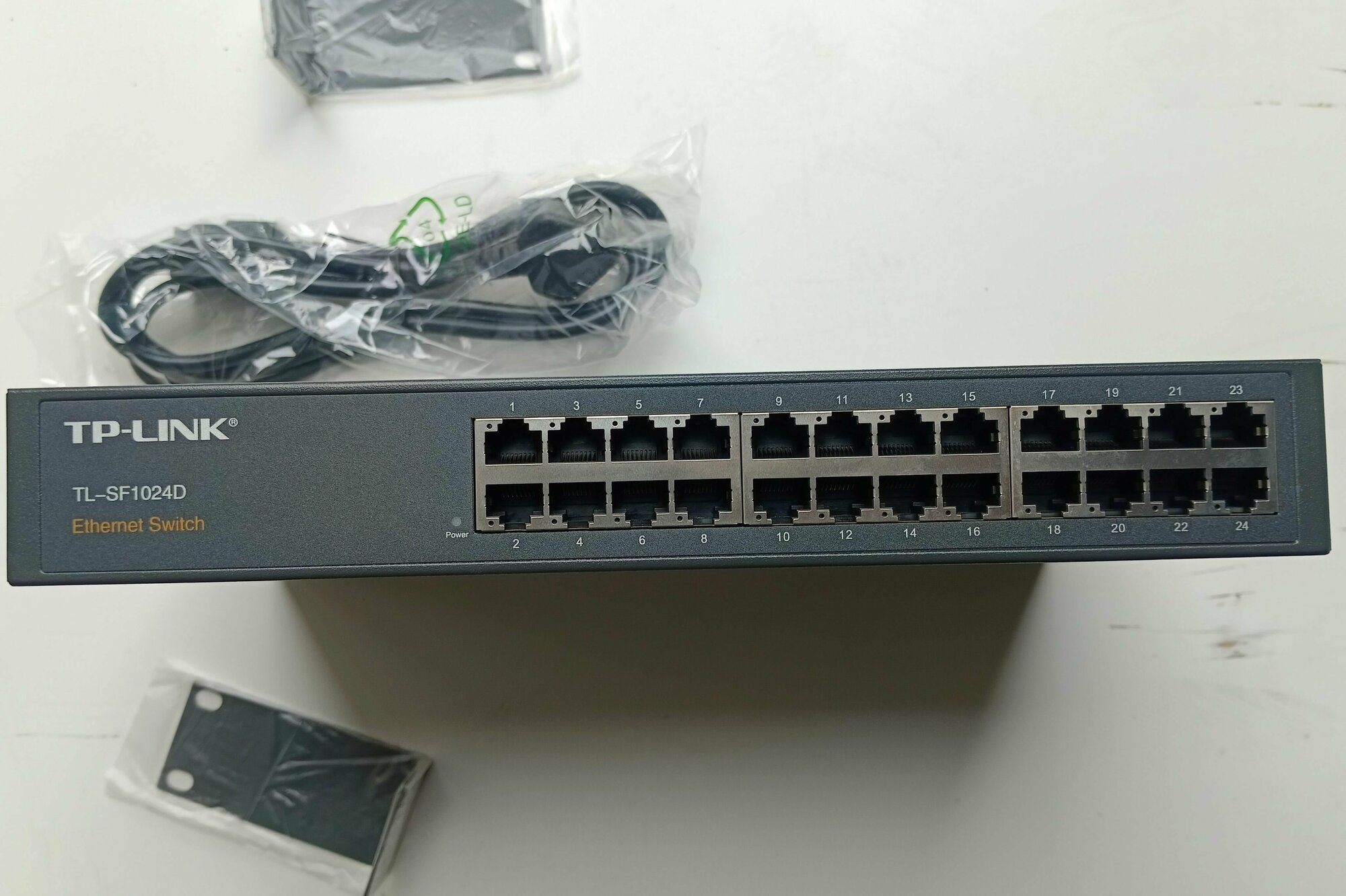 Коммутатор TL-SF1024D, 692744 (TP-Link)