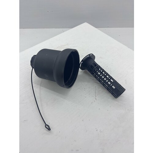 Корпус масляного фильтра Volkswagen Passat B6 2.0