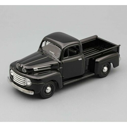 Модель коллекционная FORD F1 Pickup (1948)