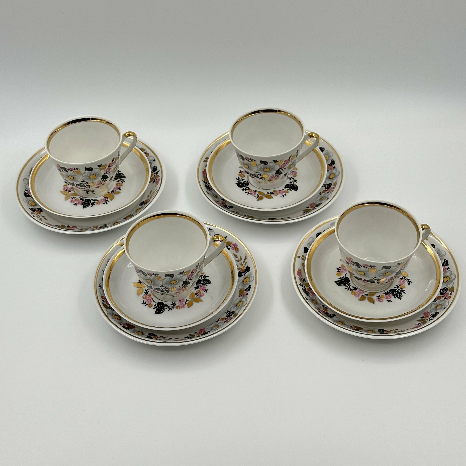 Набор кофейных трио "Марианна" с цветочным декором на 4 персоны