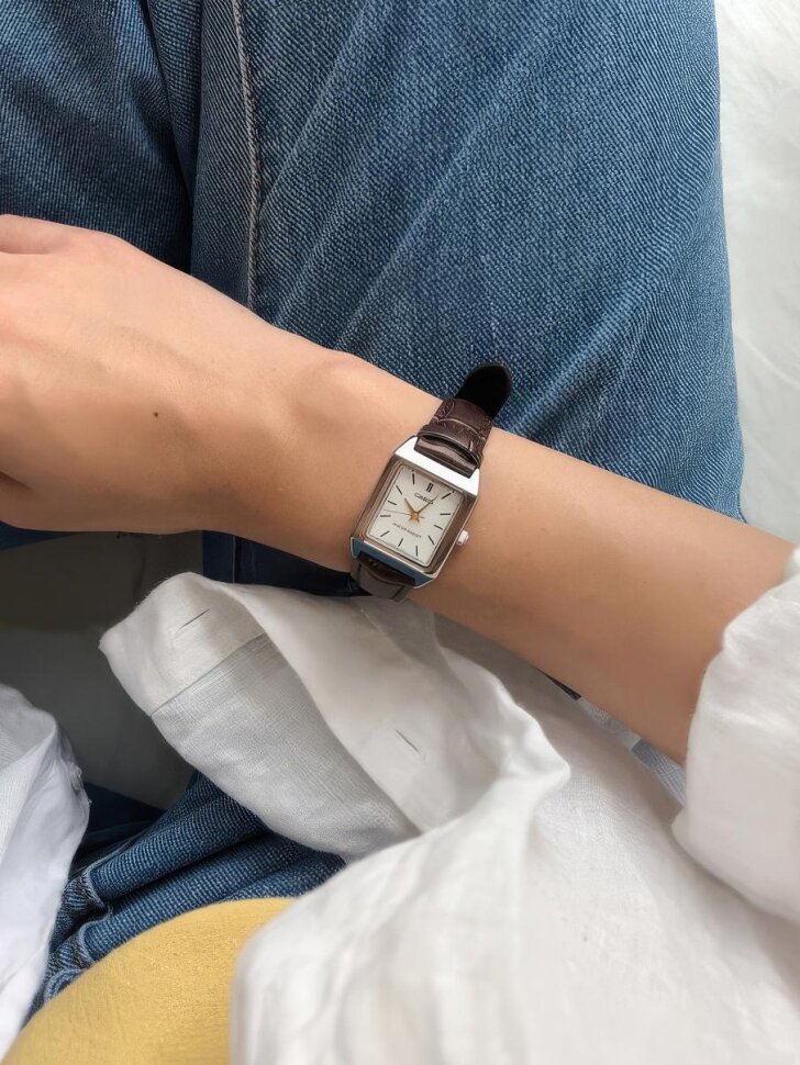 Наручные часы CASIO Collection, серебряный, коричневый, белый — фото 1