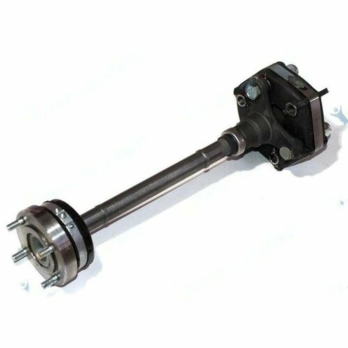 Вал карданный 2123 между КПП и раздаткой в сборе с муфтой 5790₽