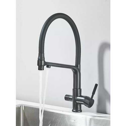 Кухонный кран с питьевой водой