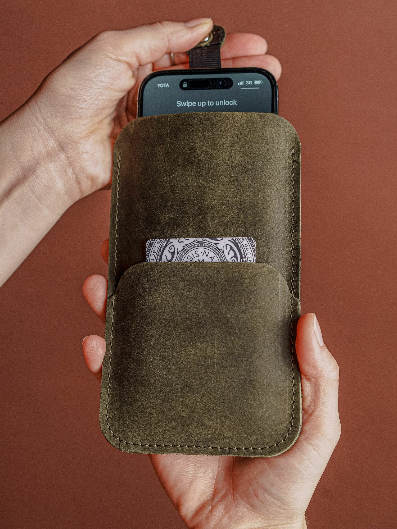 Кожаный чехол для телефона/Футляр для сматрфона из натуральной кожи — фото 1