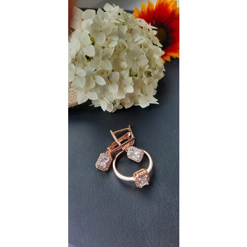 фото Комплект бижутерии: кольцо, серьги, фианит, размер кольца 16.5, золотой pion