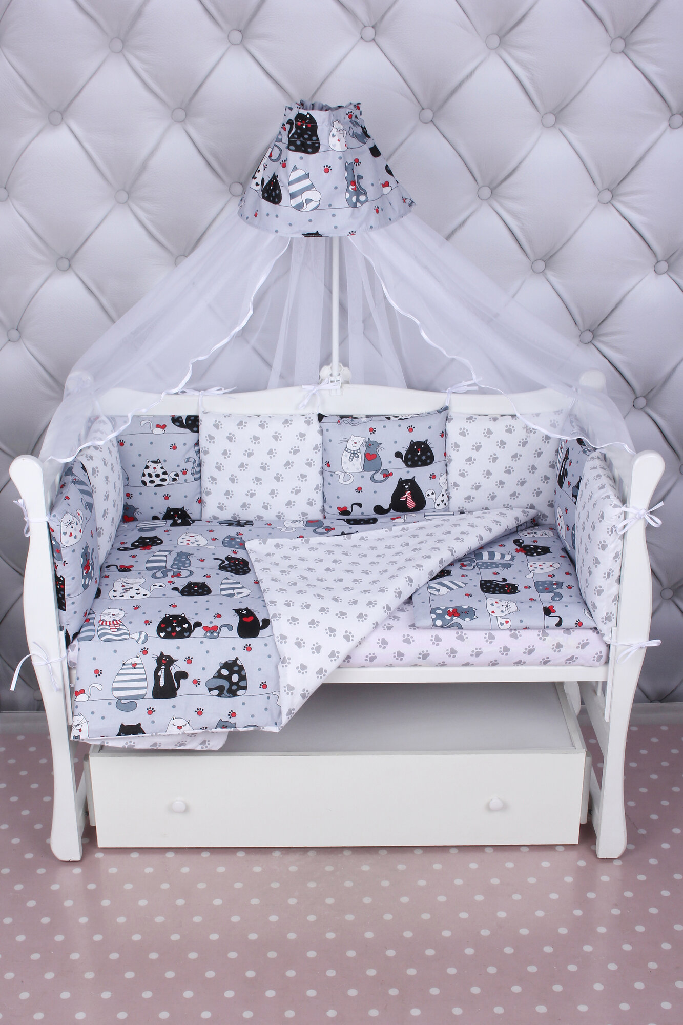 Комплект в кроватку 15 предметов (3+12 подушек-бортиков) AmaroBaby котики (бязь, серый)