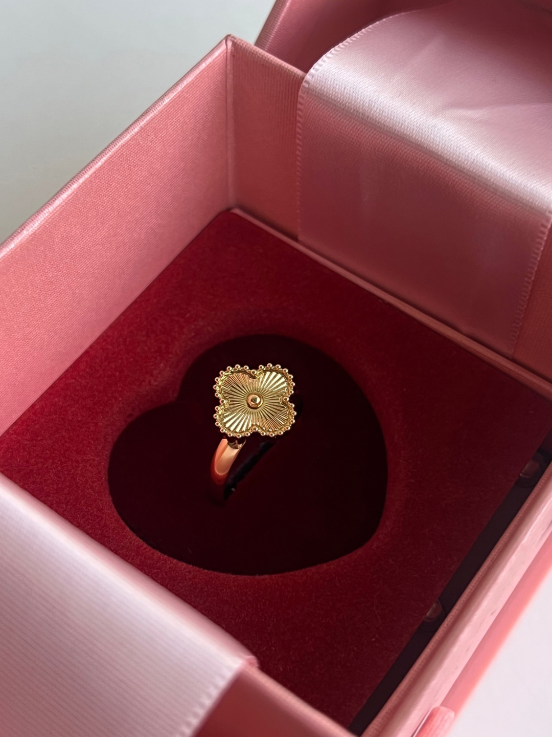 Кольцо наборное XUPING JEWELRY, металл, безразмерное, ширина 17 мм, красный/золотой — фото 1
