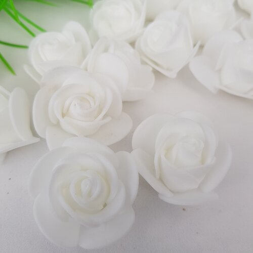 Розы из фоамирана, 45 штук, белые