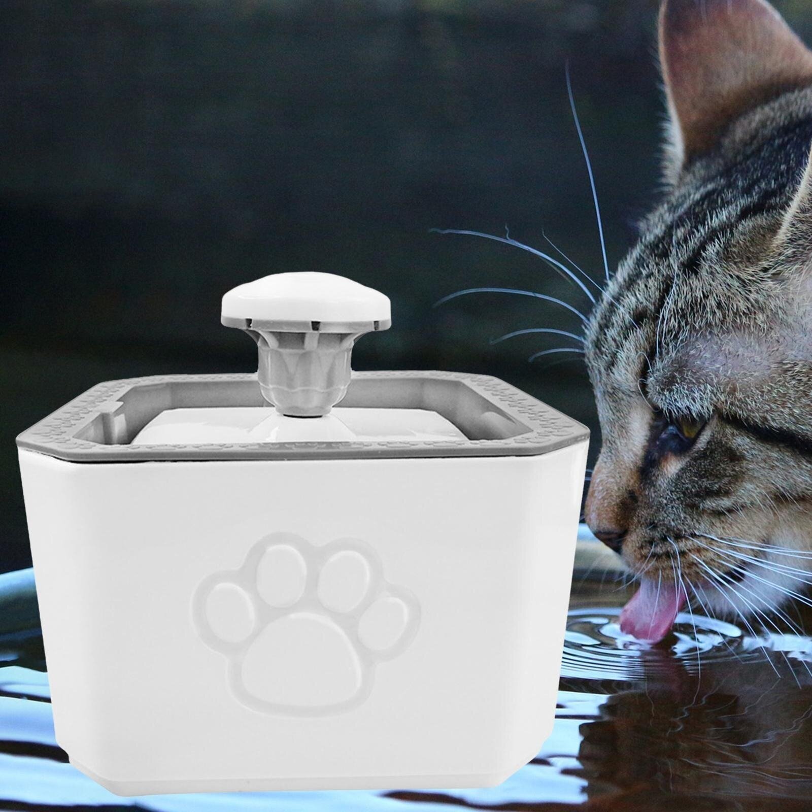Автопоилка - фонтан для кошек и собак с подсветкой и фильтрацией воды, 2,6 л (белый/серый) - фотография № 3