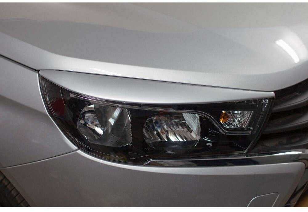 Реснички на фары для Lada Vesta SW Cross / Лада Веста 2015-2023 автомобильный молдинг пластиковые накладки на фары