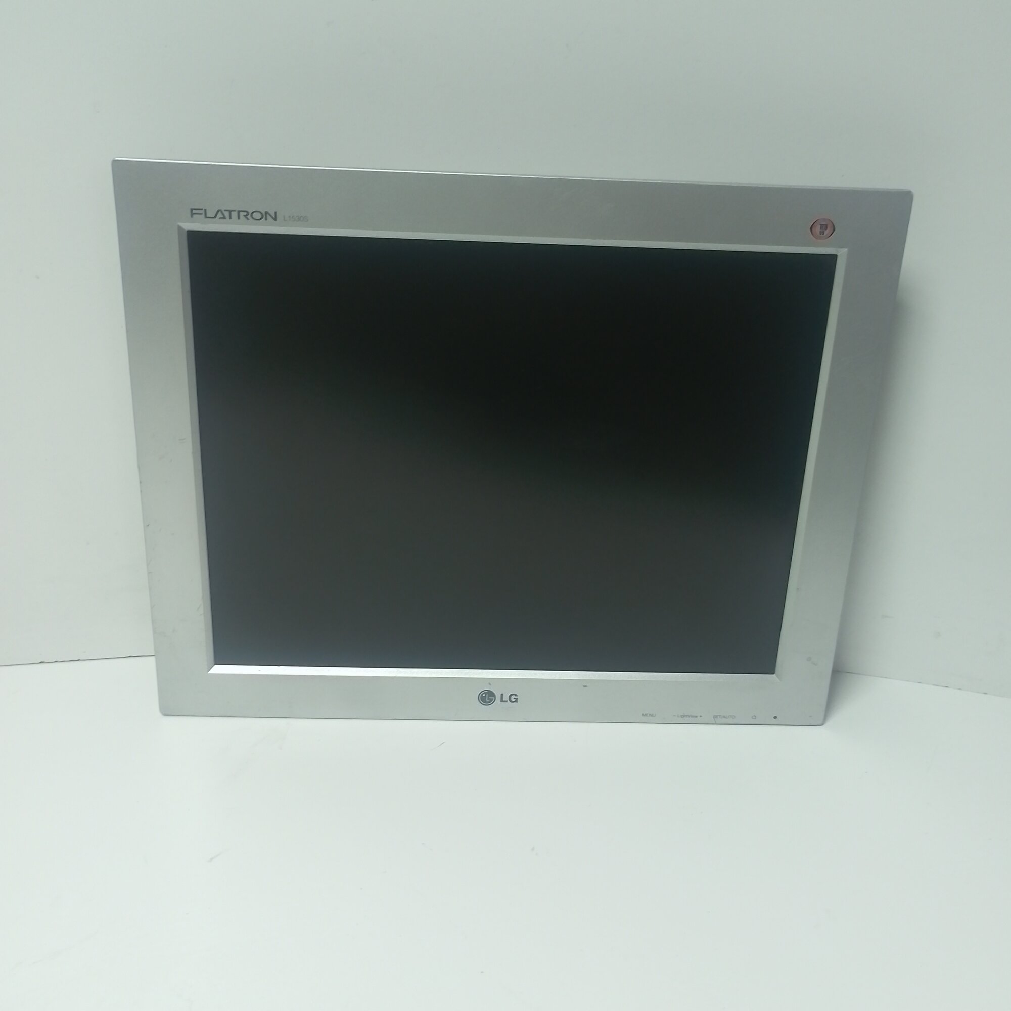 15" ЖК монитор LG L1530S Flatron (LCD, 1024x768, D-Sub)