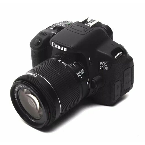 Canon EOS 700D Kit 18-55mm f/3.5-5.6 IS II