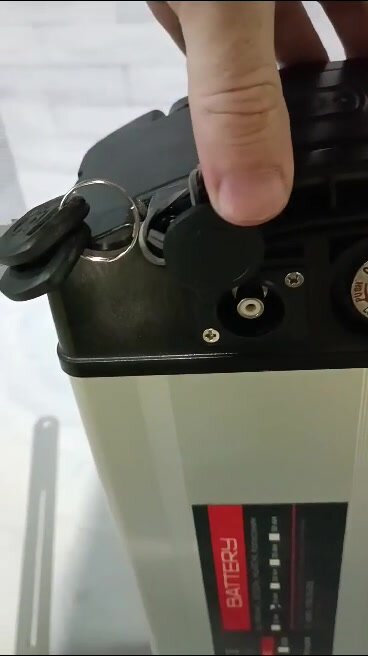 Аккумулятор для электровелосипедов типа Колхозник (Virus)/Minako/Jetson/Huachi 48V 15Ah (135 х 90 х 430) — фото 1