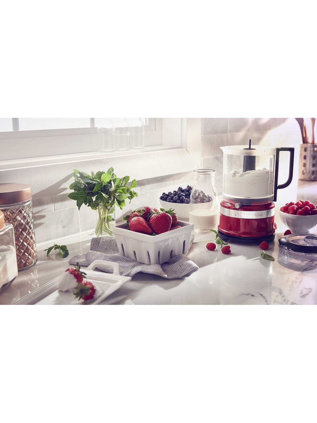 Изображение Кухонный мини-комбайн KitchenAid 5KFC0516EER красный