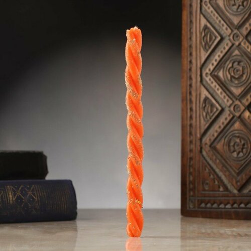 Свеча-скрутка Женская сила календула ромашка и масло иланг-иланга 16х12 см оранжевый 583₽