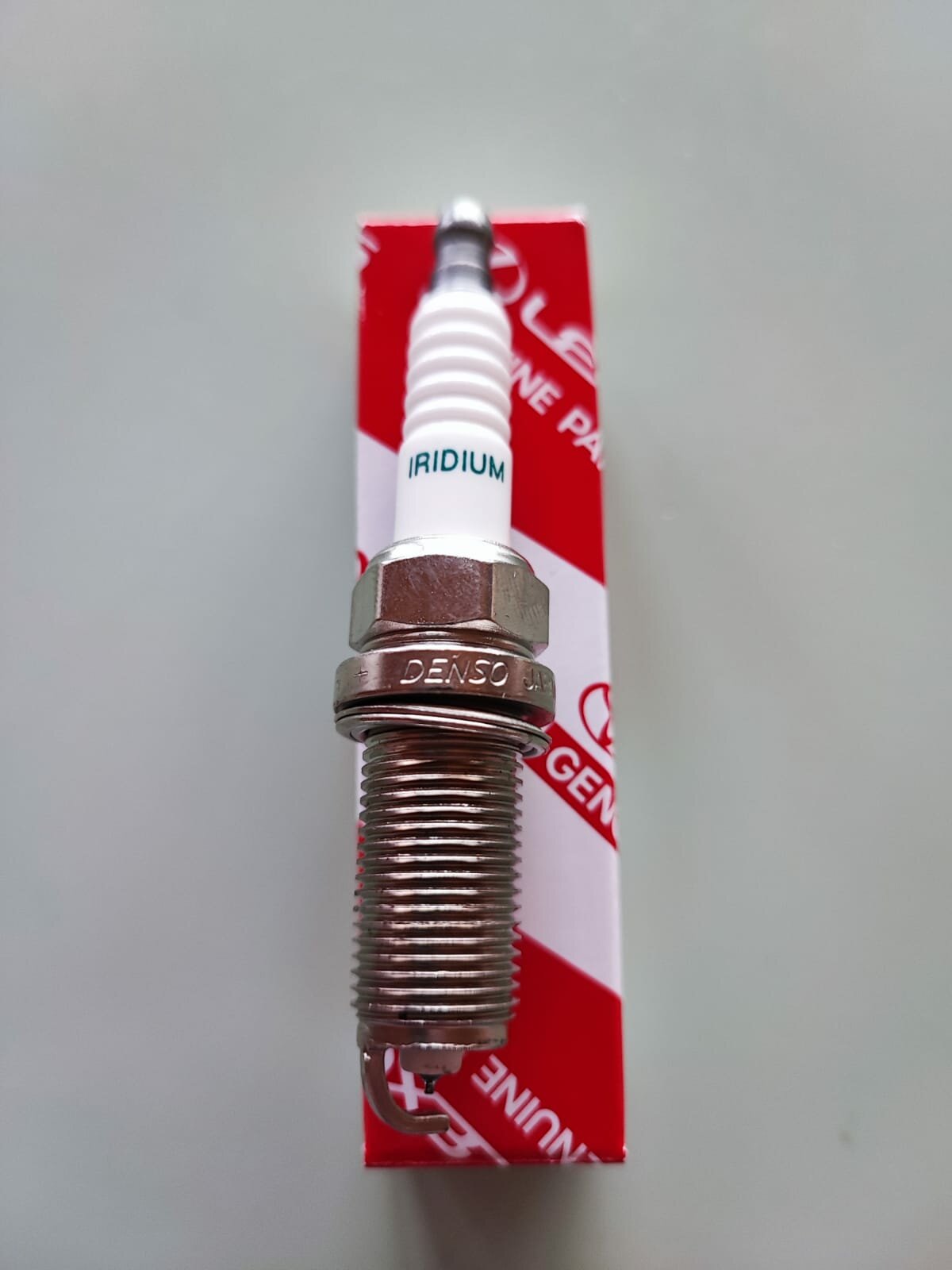 Свеча зажигания TOYOTA/LEXUS 90919-01233 SK16HR11 IRIDIUM PLUG — фото 2