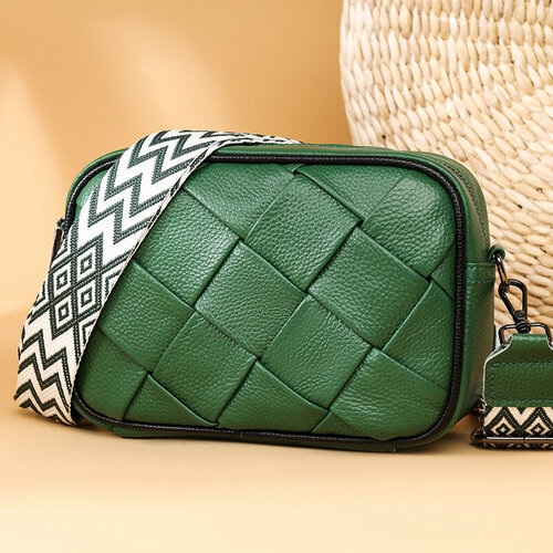 фото Сумка кросс-боди , фактура плетеная, зернистая, матовая, зеленый без бренда