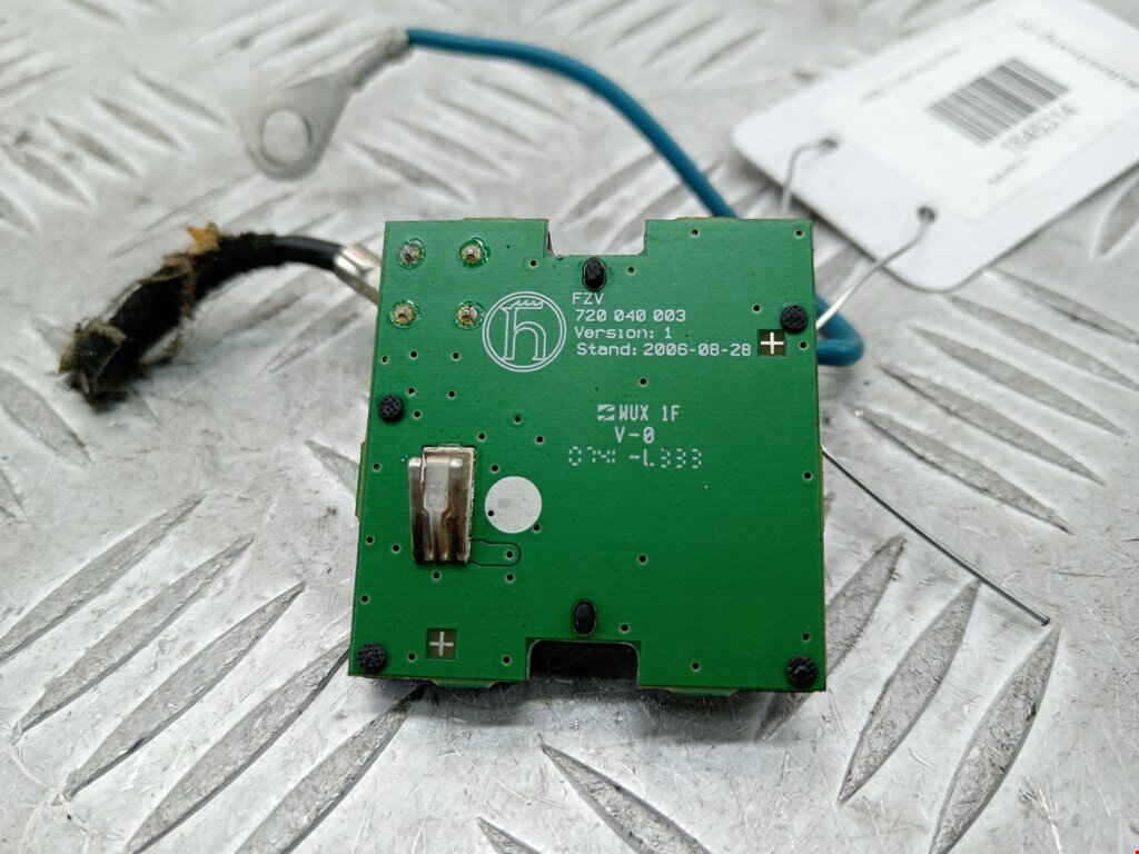 Усилитель антенны Audi A6 C6 4F5035225P арт. 1845314