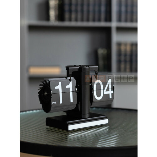 Черные перекидные часы с подсветкой основания Air-flip Led