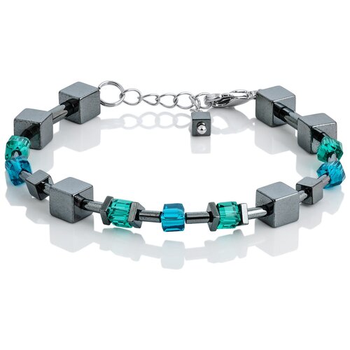 Дизайнерский геометрический браслет на руку с кубиками натурального гематита, зелеными и голубыми кристаллами