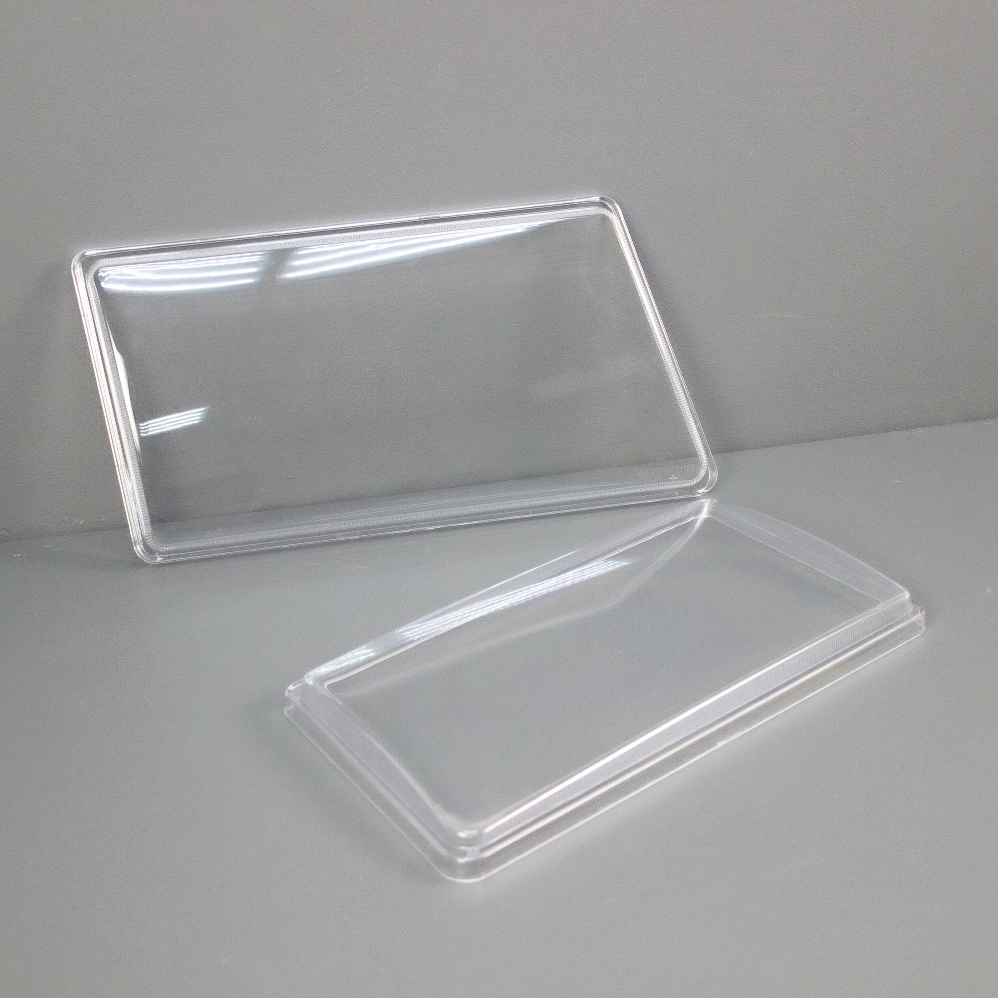 Гладкие стекла фар на ВАЗ 2108, 2109, 21099 (поликарбонат) (лев, прав.)