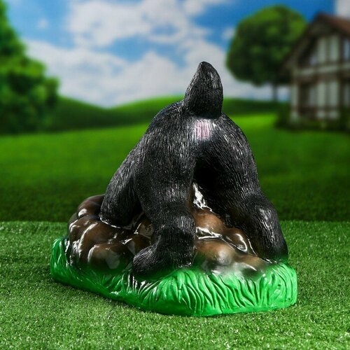 Садовая фигура Собака ищет клад черная, 30см
