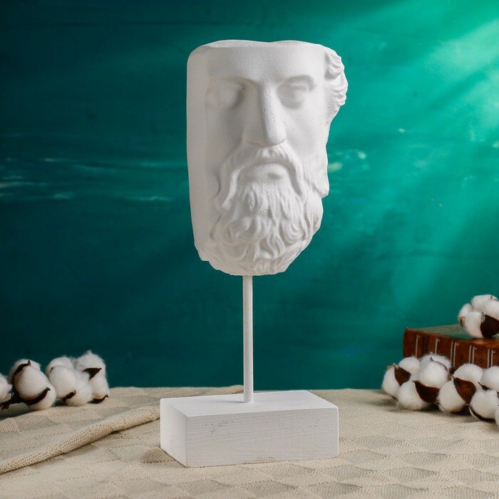 Фигура "Зевс" белая, 34см