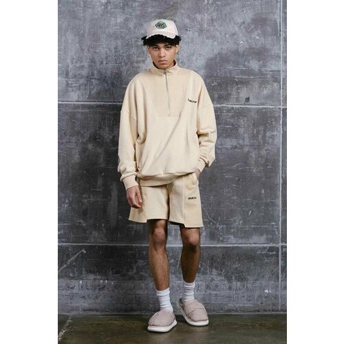 фото Шорты , размер 48, бежевый нет бренда