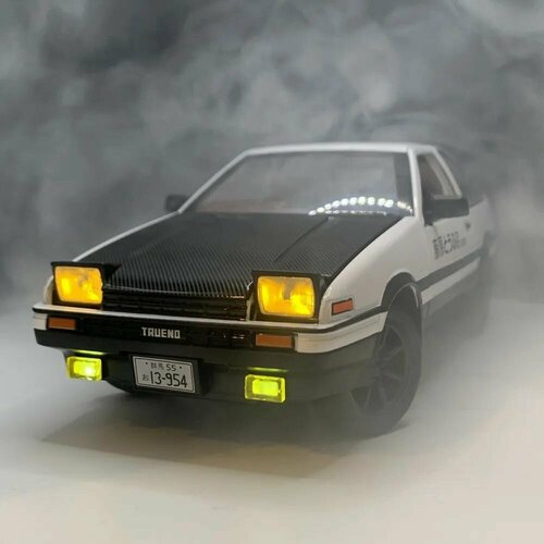 Машинка металлическая Toyota AE86 Trueno 1:24 Белая конструктор cada автомобиль ae86 trueno 280 деталей c55014w