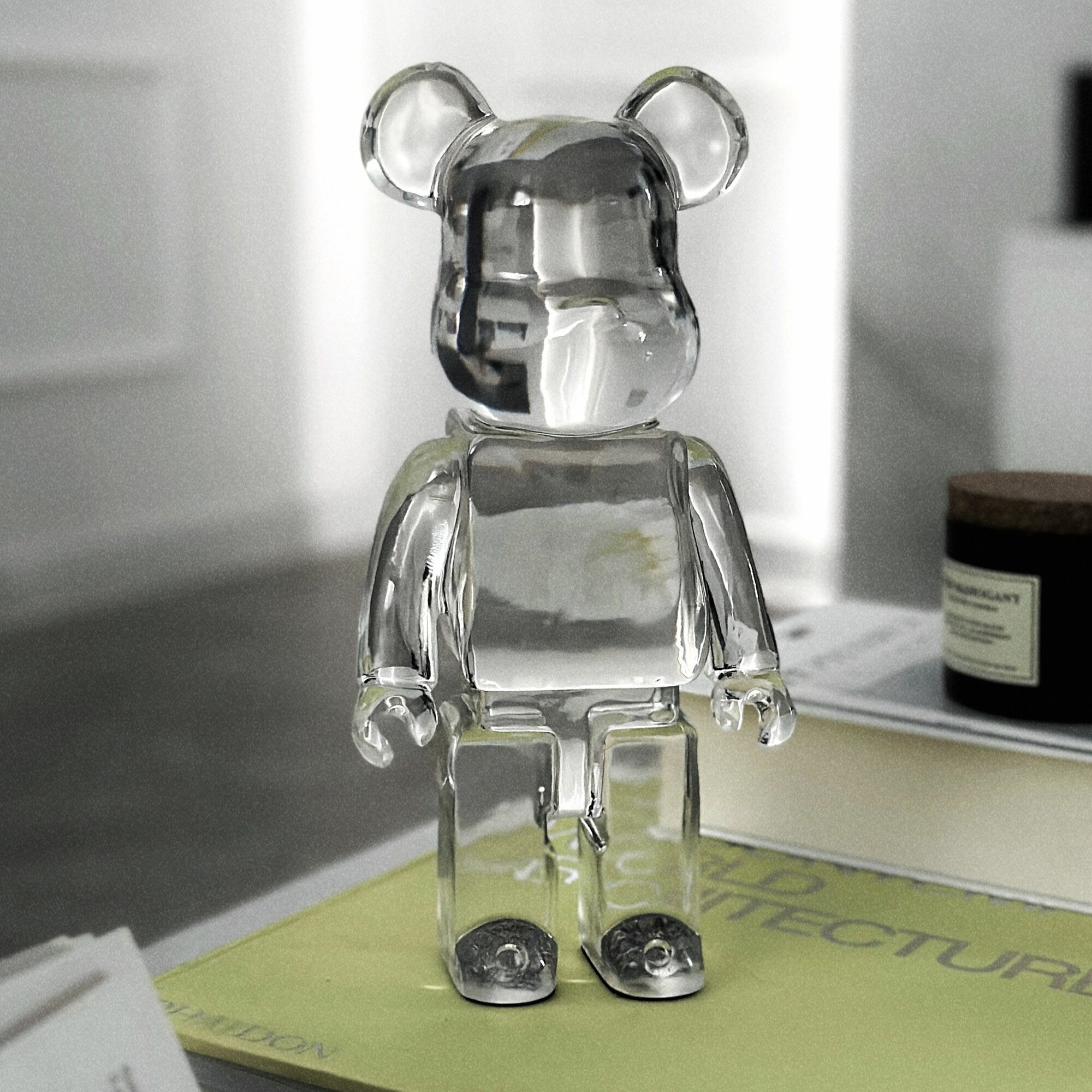 Скульптура мишка Bearbrick прозрачный из стекла