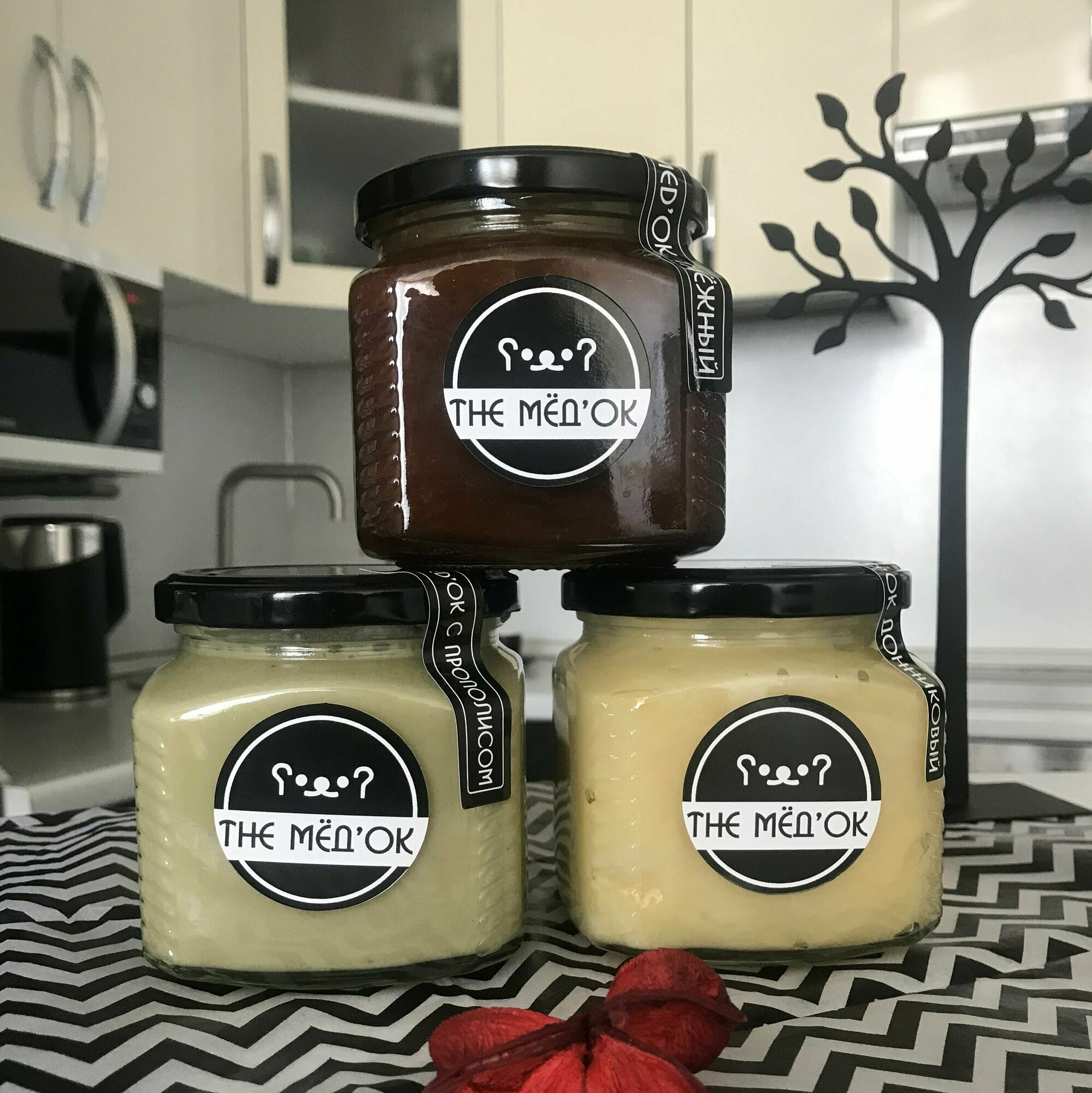 Разнотравье Мёд натуральный THE MED'OK 530 грамм - фотография № 4