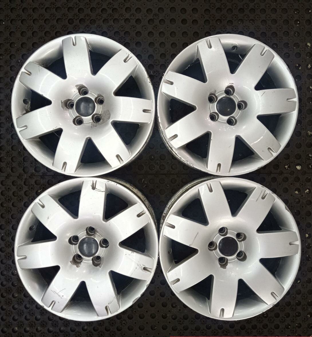 Колесные диски Replica 7xR16/5x100 56.1 Серебристый (Реплика)