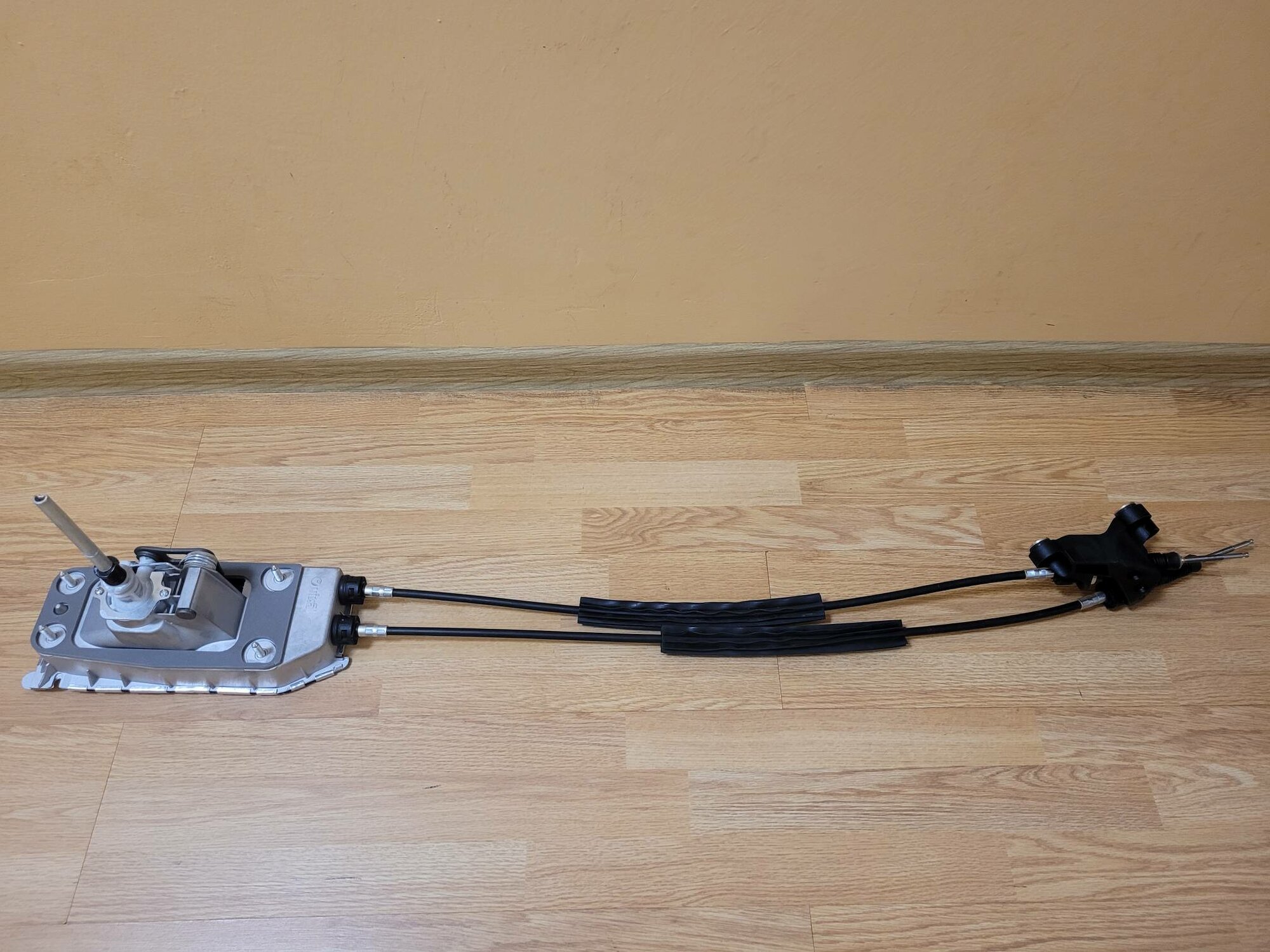 Корпус механизма переключения передач Skoda Fabia 2005-2021(ОЕ: 6Q0711050B)