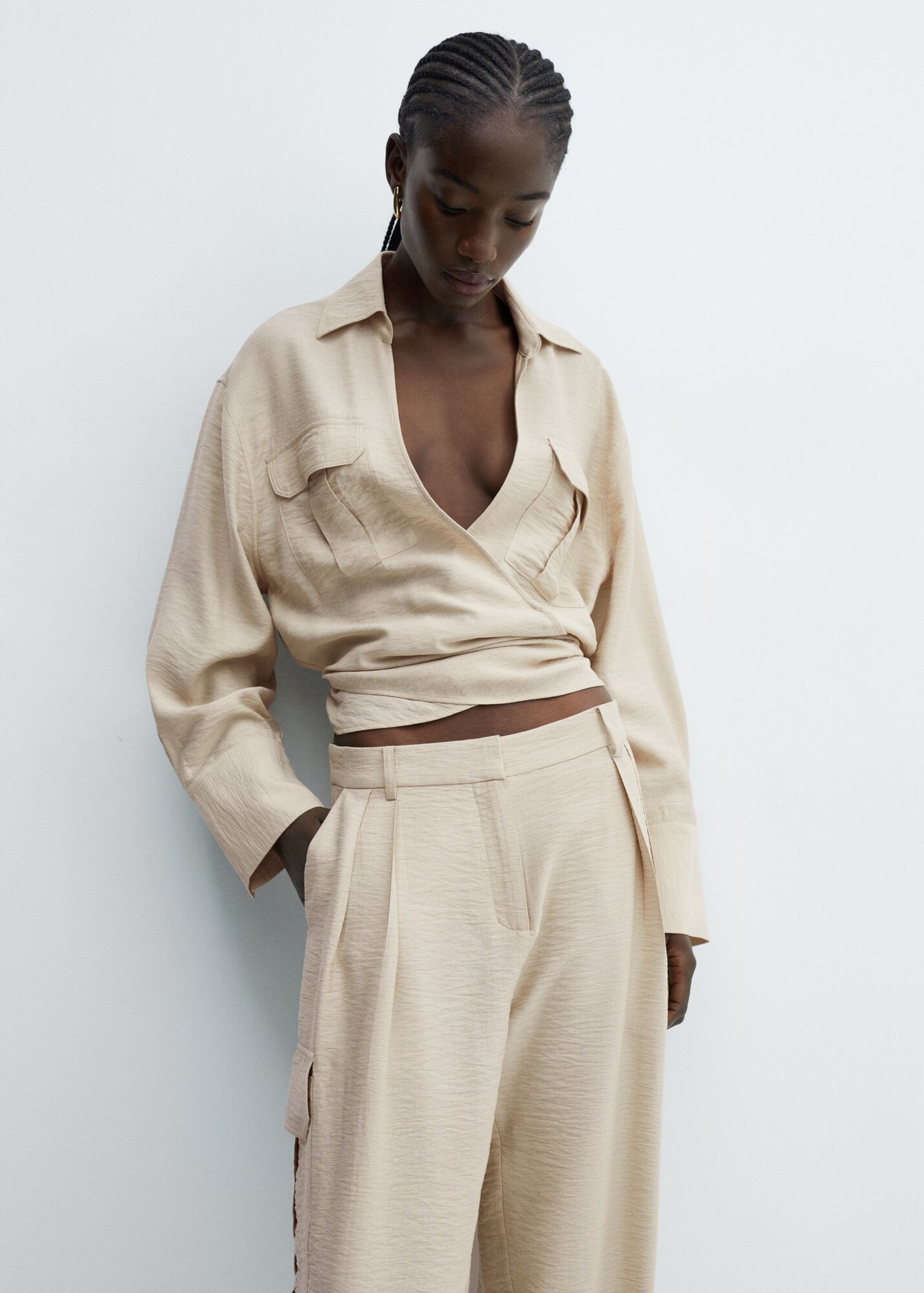 Брюки карго MANGO, размер 42 EU, песочный — фото 1