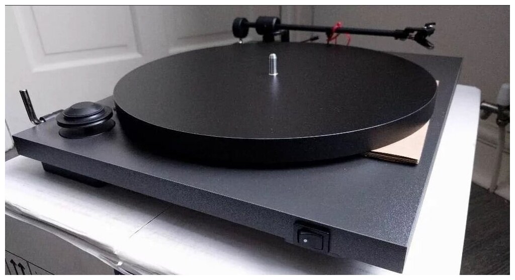 Виниловый проигрыватель Pro-Ject Primary E