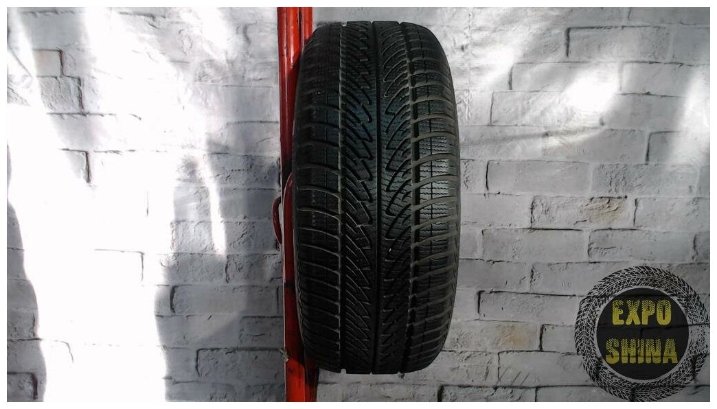 Goodyear UltraGrip 8 Performance 225/50 R17 94H